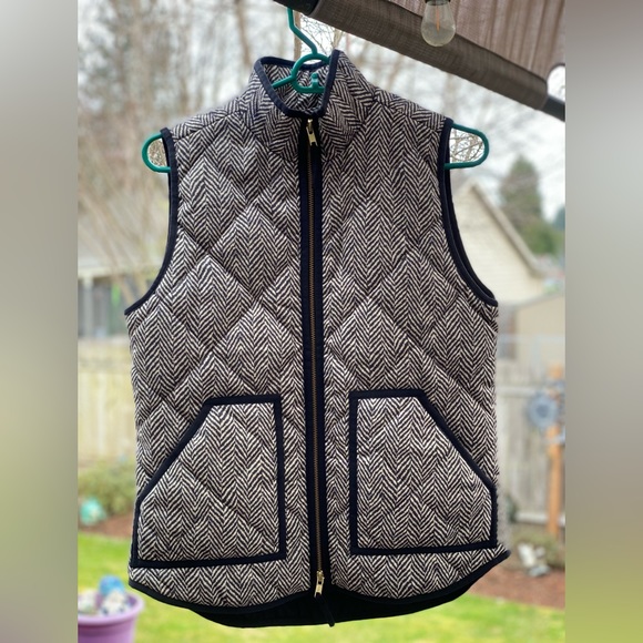 J. Crew Herringbone Quilted Vest Down & Waterfowl Fill Women’s Size XS EUC - Picture 4 of 16